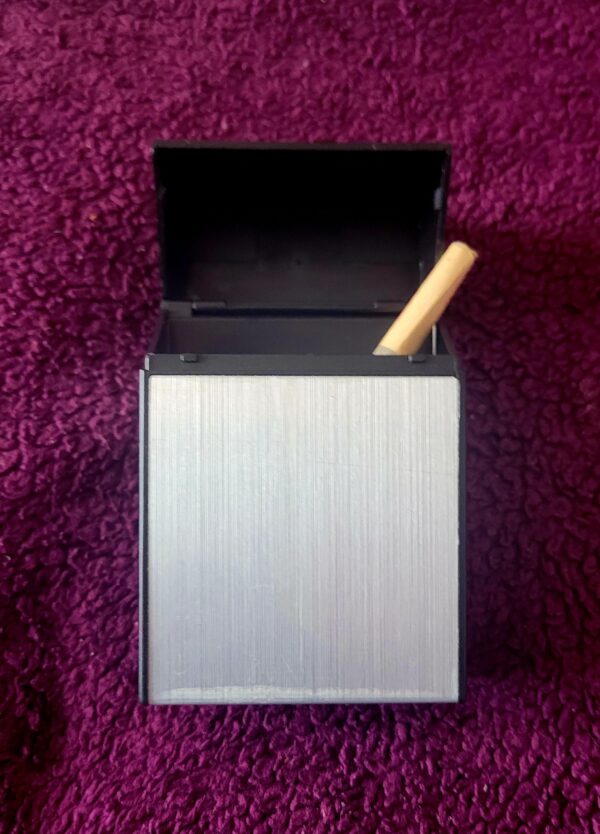 Cigarette case and lighter